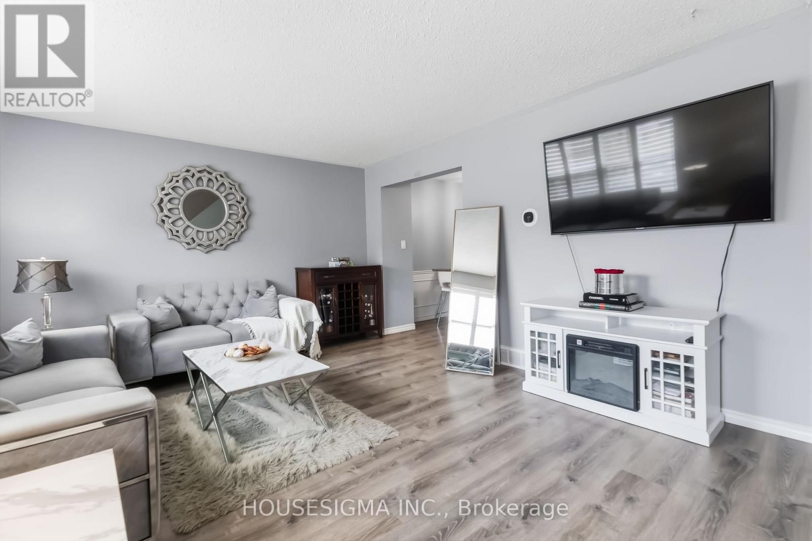 861 Dearness Drive, London South, Ontario  N6E 1Y4 - Photo 5 - X12956130