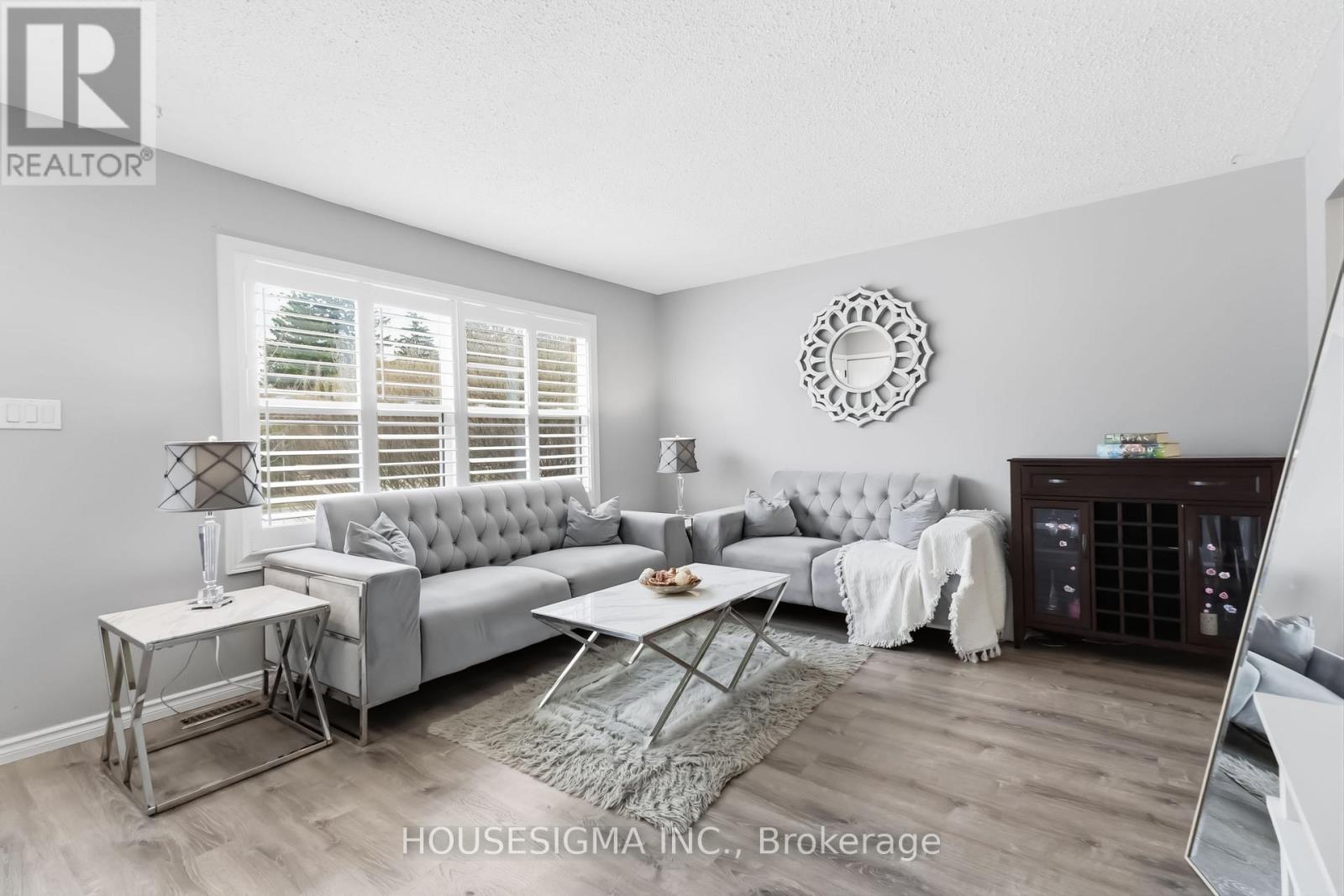 861 Dearness Drive, London South, Ontario  N6E 1Y4 - Photo 6 - X12956130