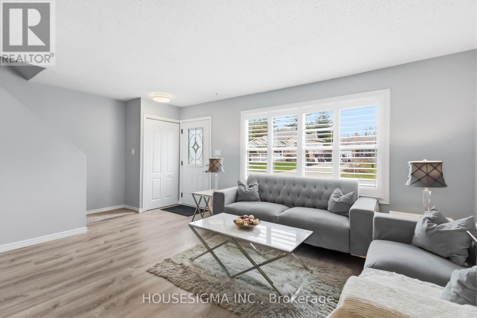 861 Dearness Drive, London South, Ontario  N6E 1Y4 - Photo 7 - X12956130