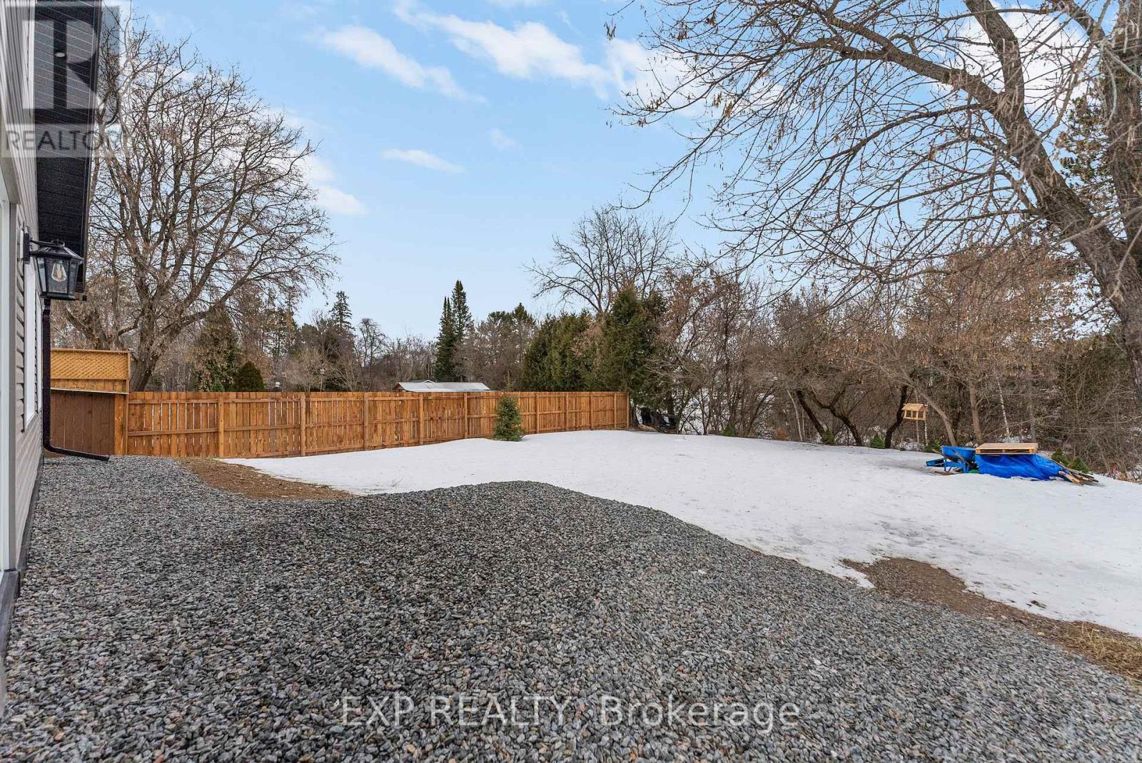 15 Zilney Street, Madawaska Valley, Ontario  K0J 1B0 - Photo 24 - X12956136