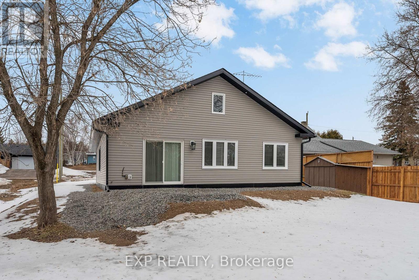 15 Zilney Street, Madawaska Valley, Ontario  K0J 1B0 - Photo 25 - X12956136