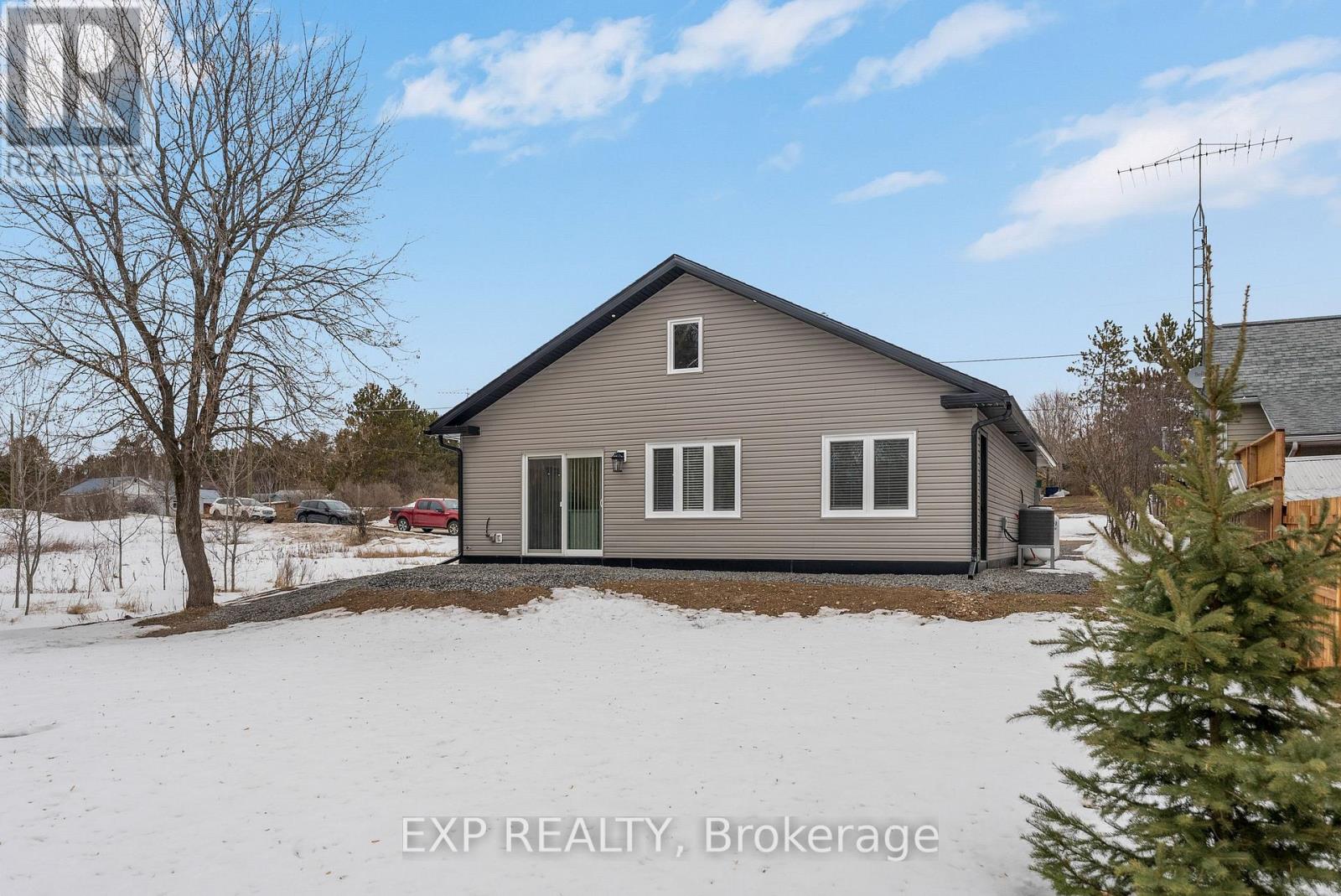15 Zilney Street, Madawaska Valley, Ontario  K0J 1B0 - Photo 27 - X12956136