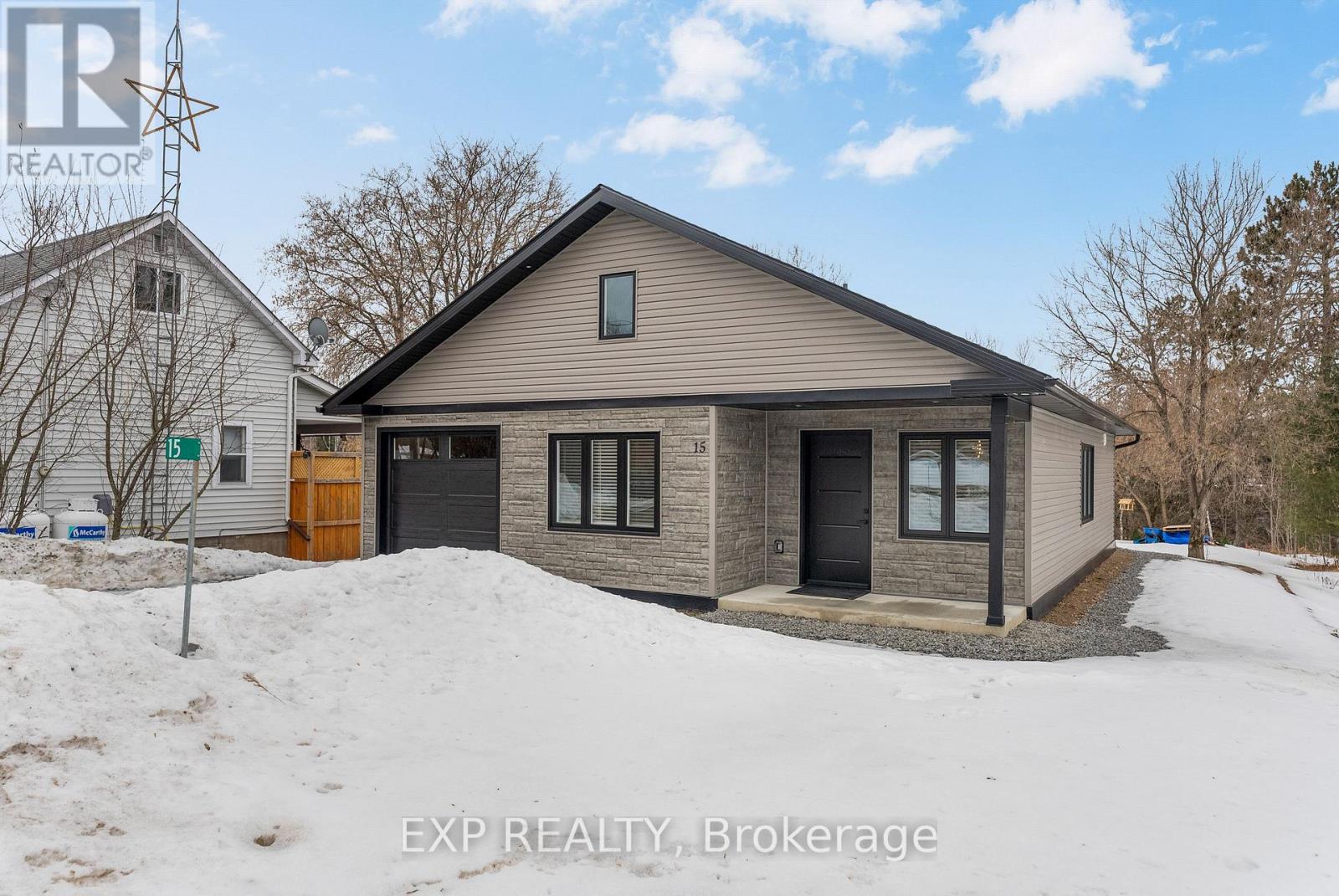 15 Zilney Street, Madawaska Valley, Ontario  K0J 1B0 - Photo 3 - X12956136