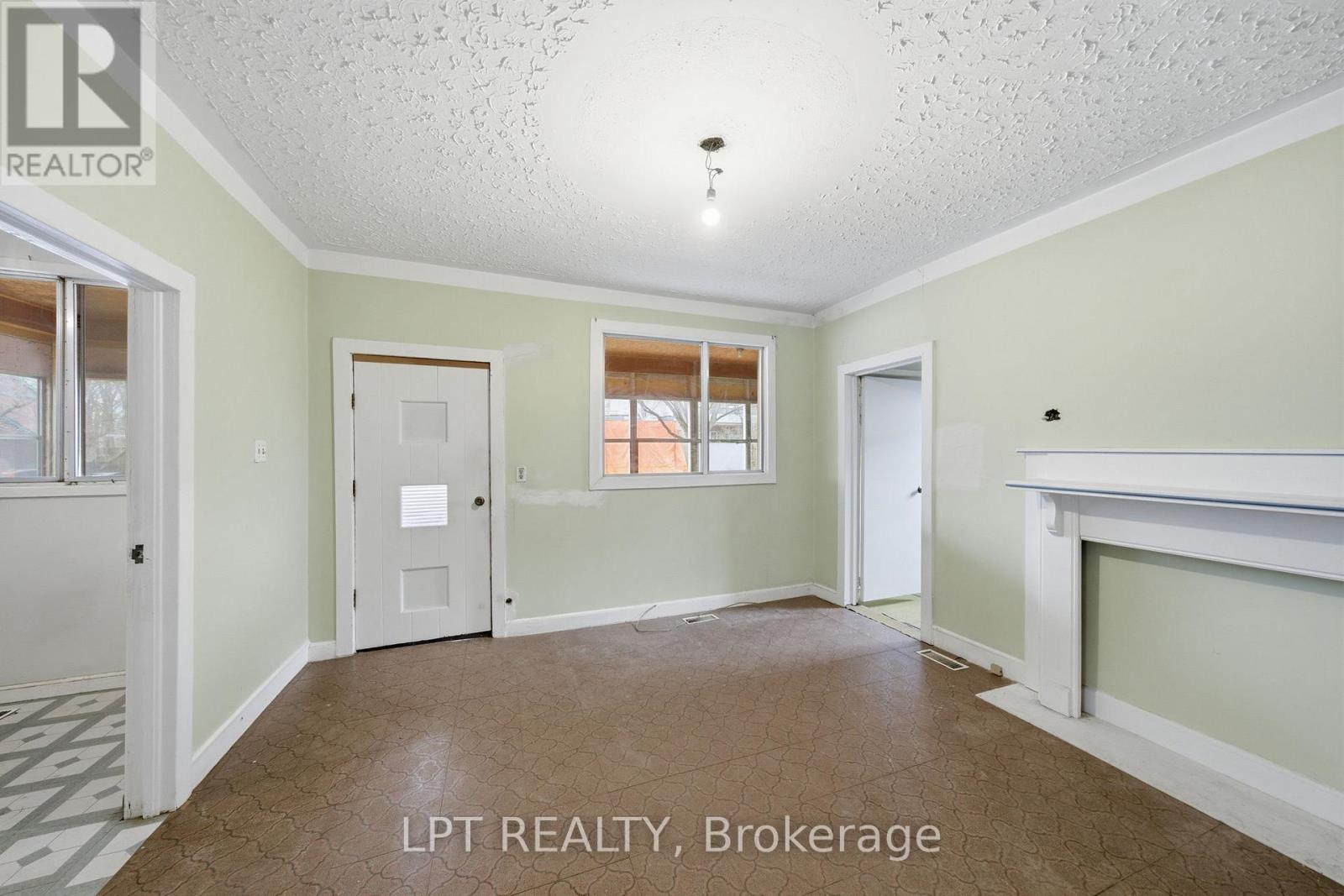 2838 Haughton Avenue, Ottawa, Ontario K2B 6Z3 - Photo 7 - X12956096