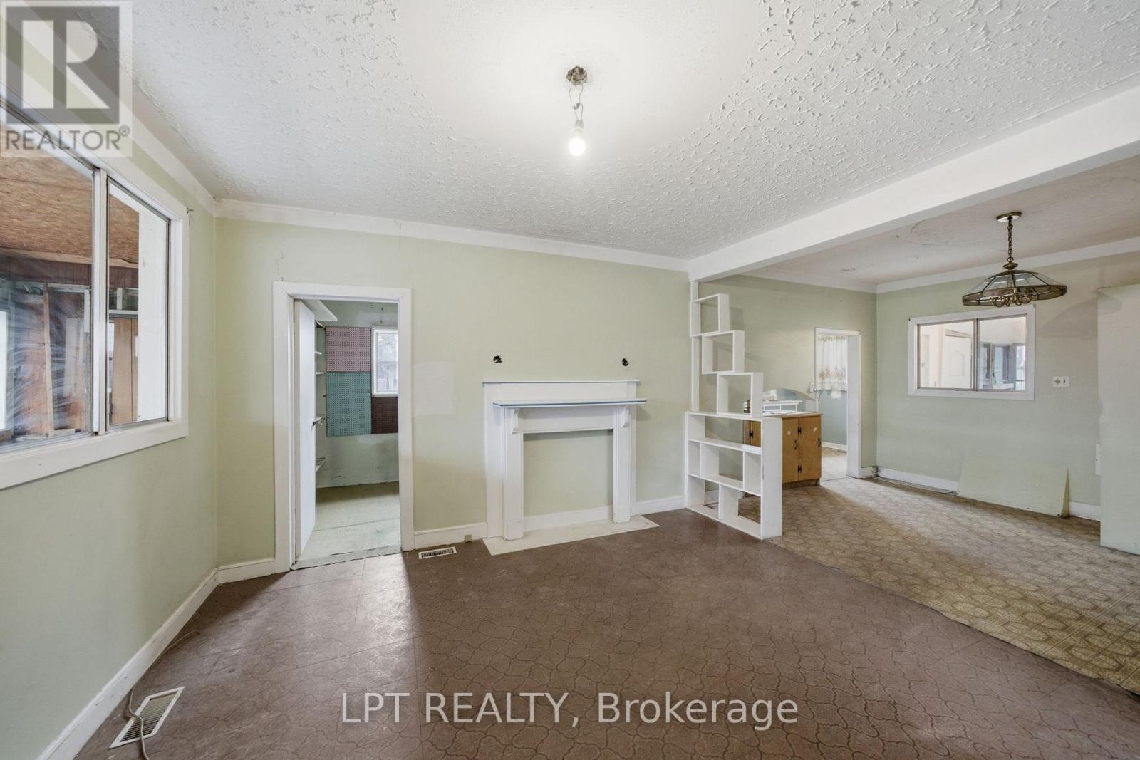 2838 Haughton Avenue, Ottawa, Ontario K2B 6Z3 - Photo 8 - X12956096
