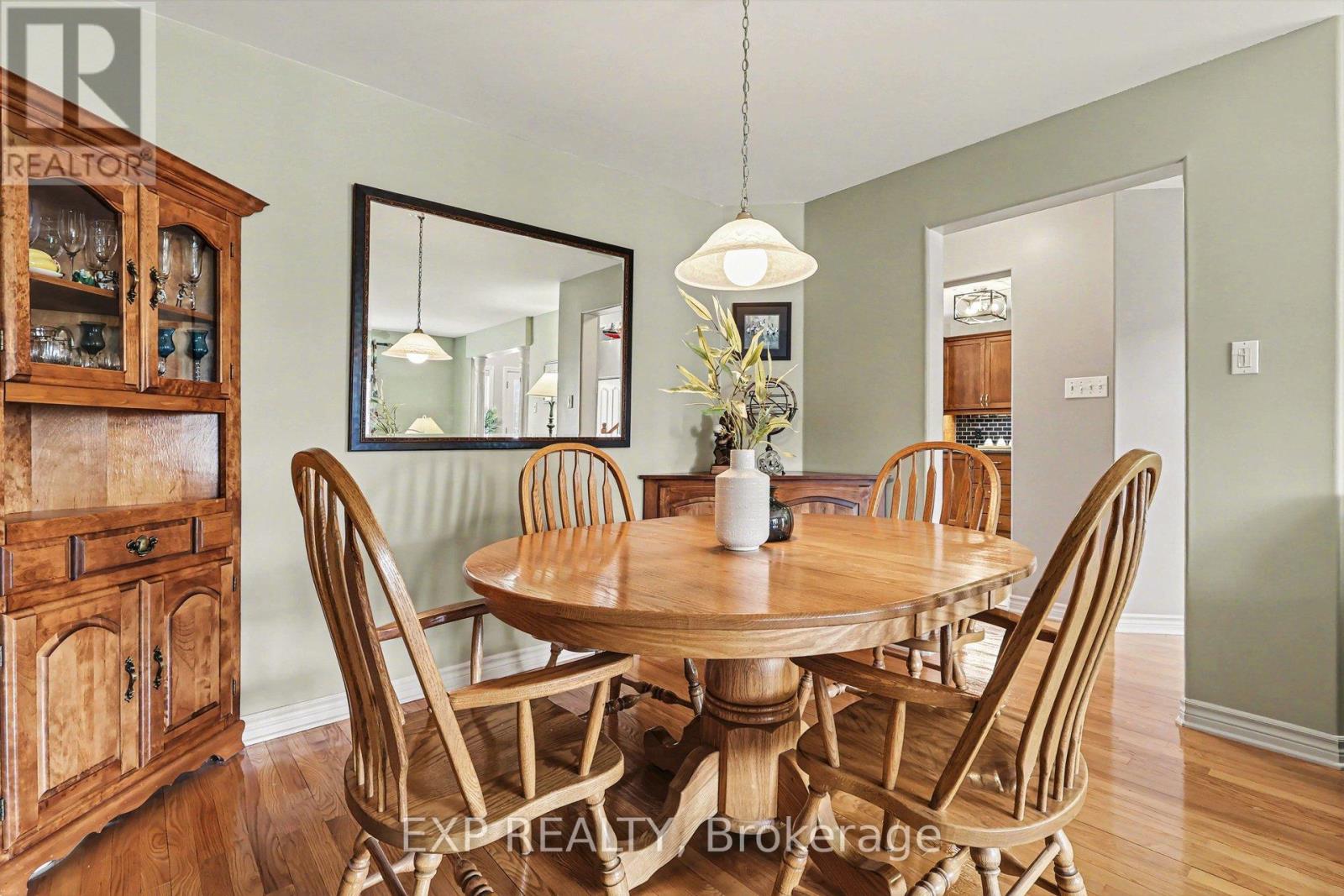 91 Rembrandt Drive, Russell, Ontario  K0A 1W0 - Photo 6 - X12956126