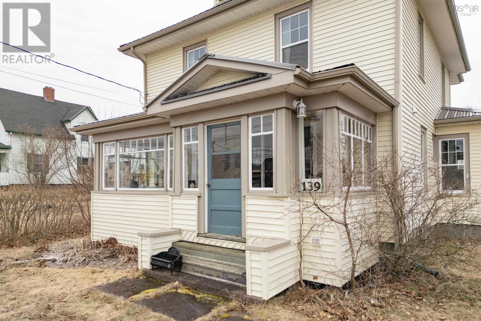 139 Main Street, Springhill, Nova Scotia  B0M 1X0 - Photo 3 - 202606107