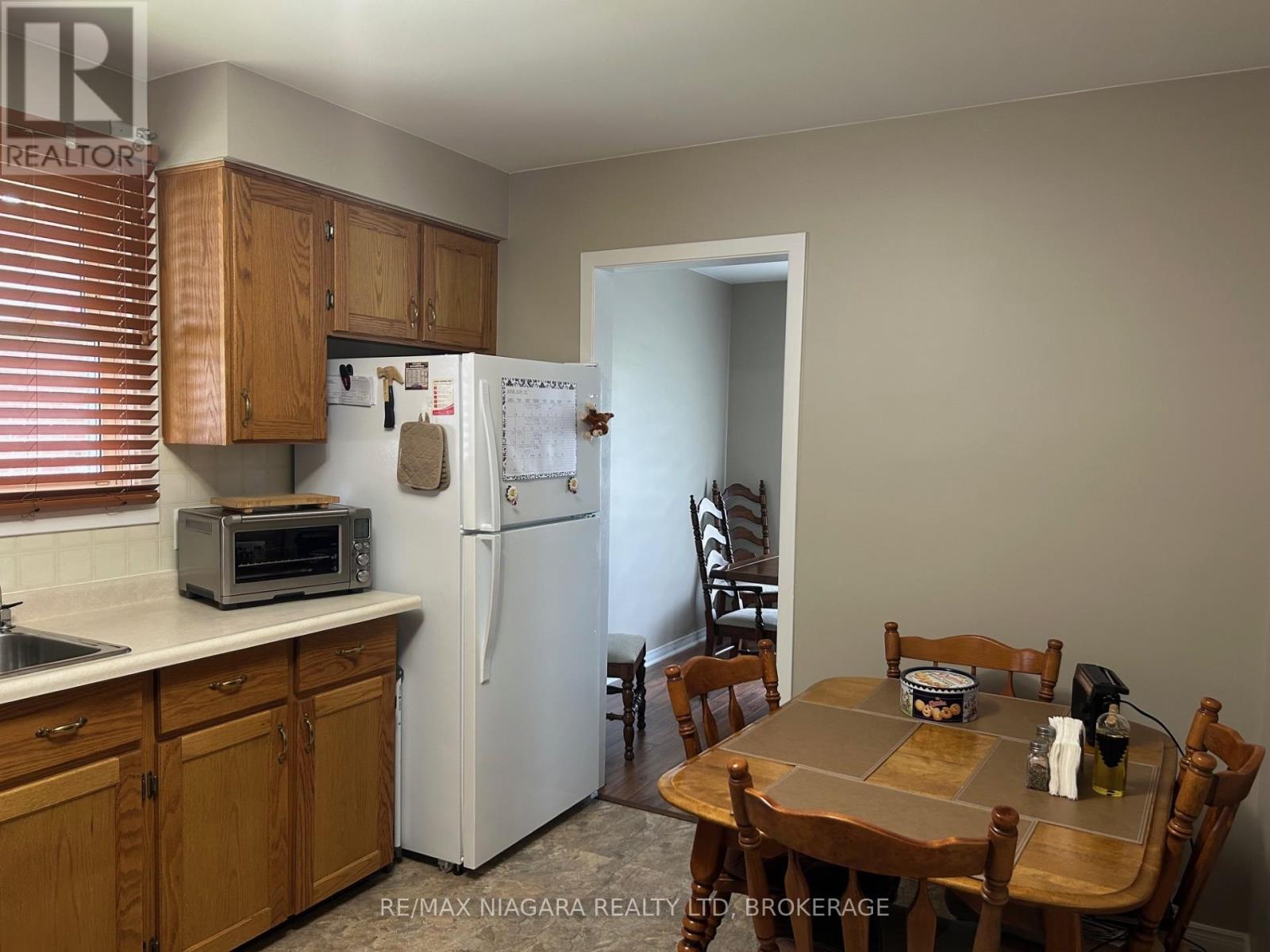 7058 Freeman Street, Niagara Falls, Ontario  L2E 5V5 - Photo 15 - X12956104