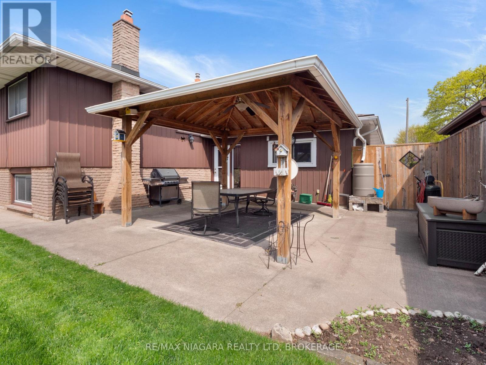 7058 Freeman Street, Niagara Falls, Ontario  L2E 5V5 - Photo 37 - X12956104