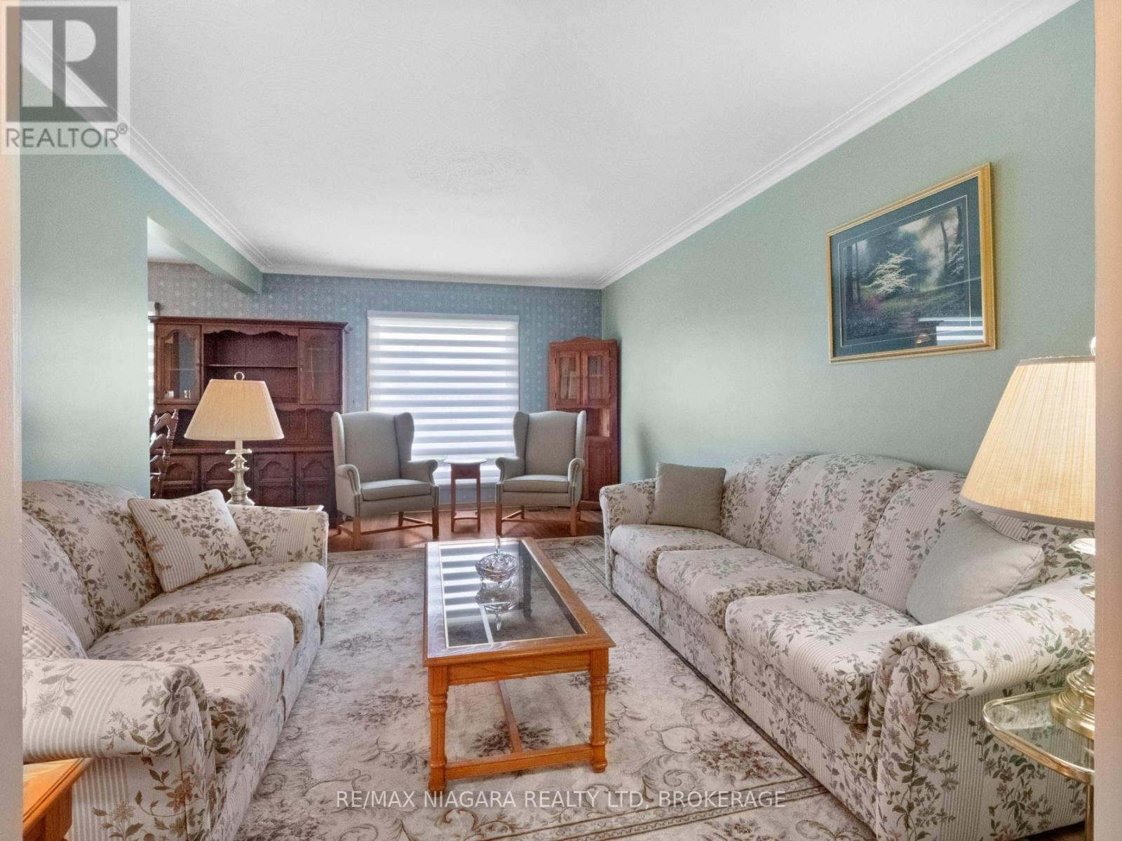 7058 Freeman Street, Niagara Falls, Ontario  L2E 5V5 - Photo 6 - X12956104