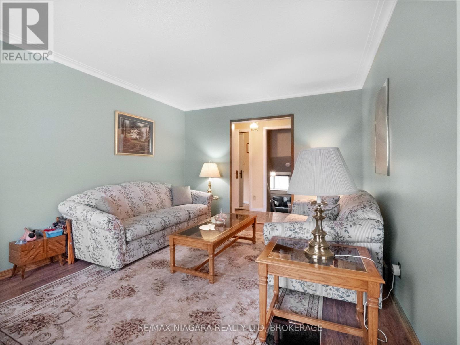 7058 Freeman Street, Niagara Falls, Ontario  L2E 5V5 - Photo 8 - X12956104