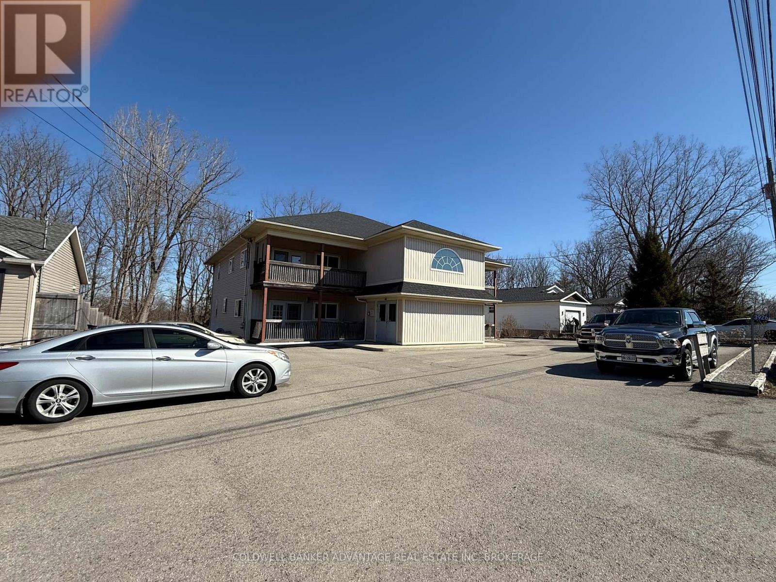 3926 Farr Avenue, Fort Erie, Ontario  L0S 1N0 - Photo 2 - X12956120