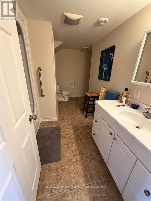 3926 Farr Avenue, Fort Erie, Ontario  L0S 1N0 - Photo 9 - X12956120