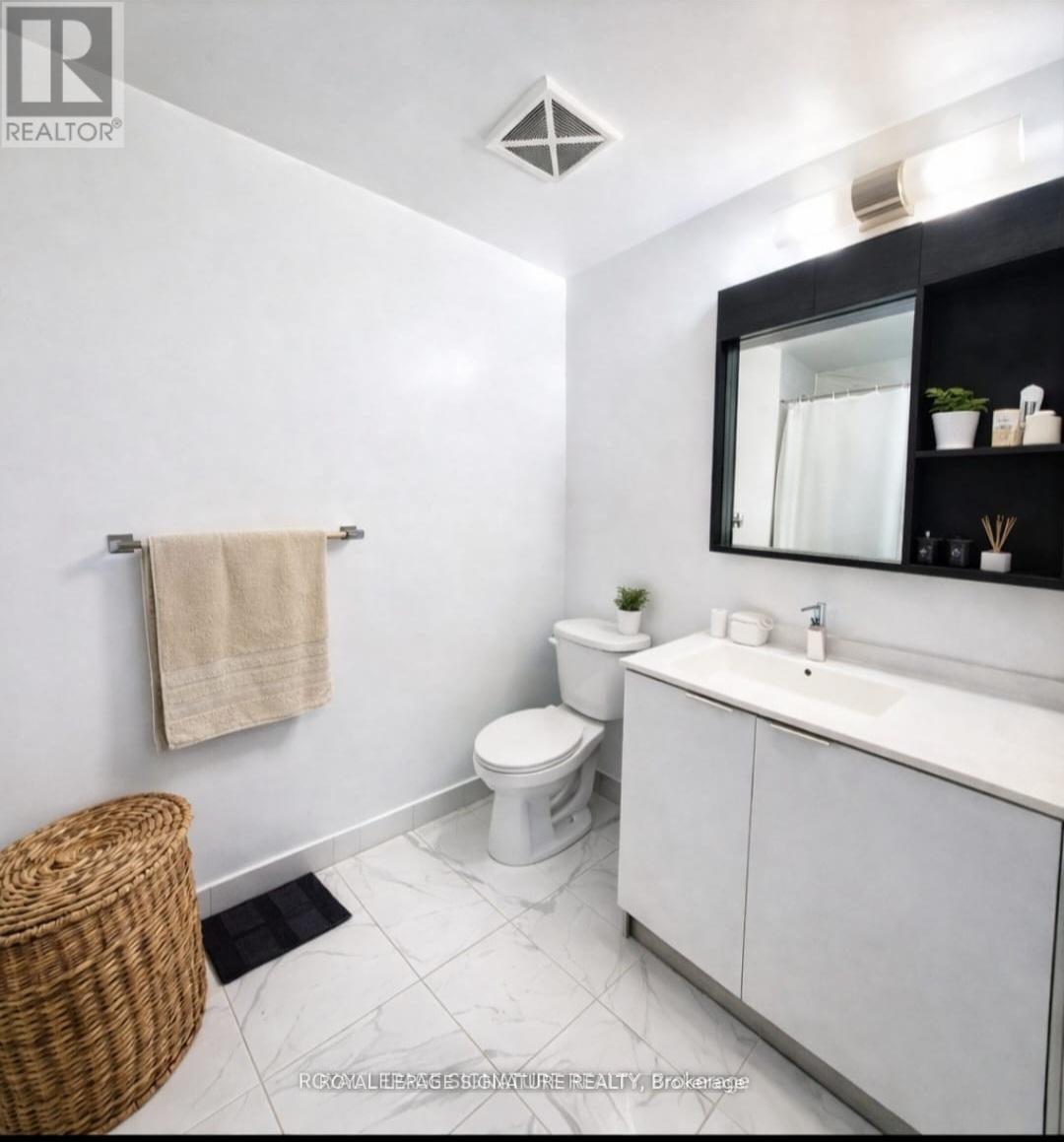 3702 - 4065 Confederation Parkway, Mississauga, Ontario  L5B 0L4 - Photo 14 - W12914274