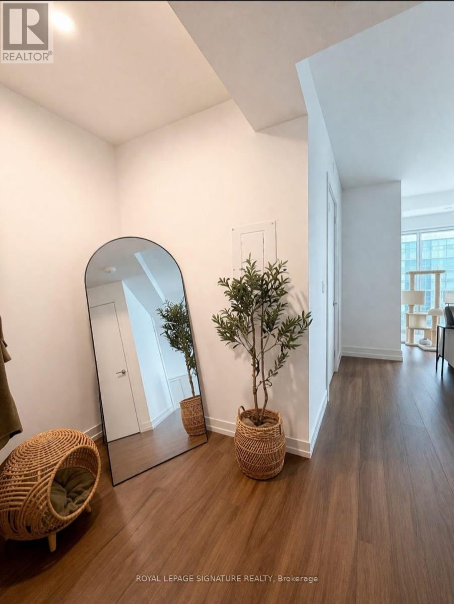 3702 - 4065 Confederation Parkway, Mississauga, Ontario  L5B 0L4 - Photo 5 - W12914274