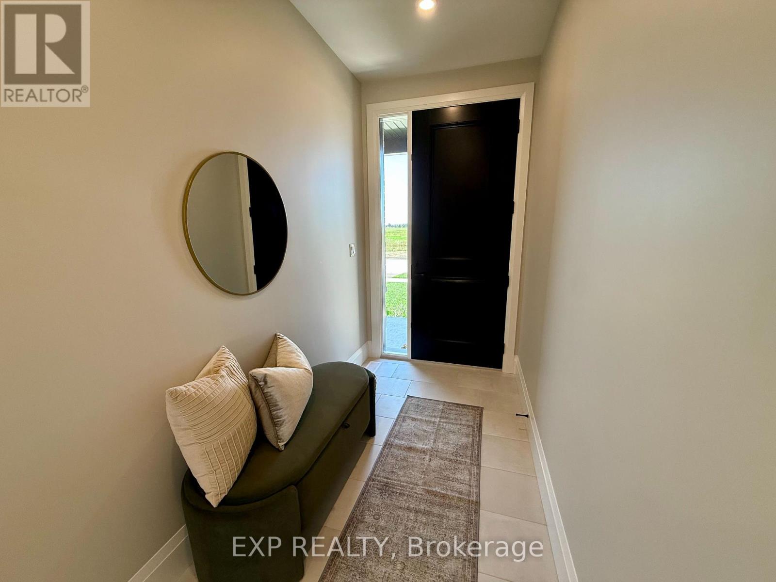 93 Bedell Drive, Mapleton, Ontario  N0G 1P0 - Photo 3 - X12760244