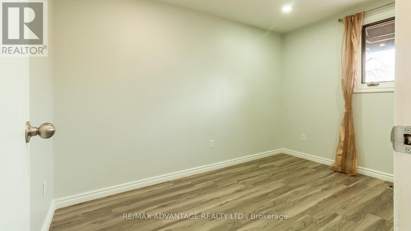 190 Fairview Avenue, St. Thomas, Ontario  N5R 5K4 - Photo 33 - X12951612