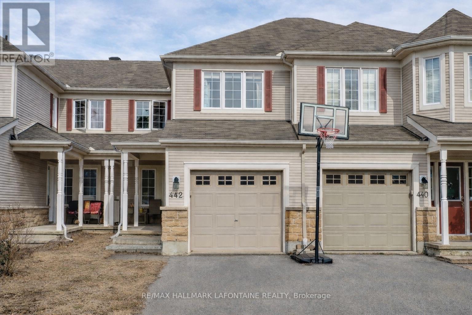 442 WISTERIA CRESCENT, Ottawa, Ontario