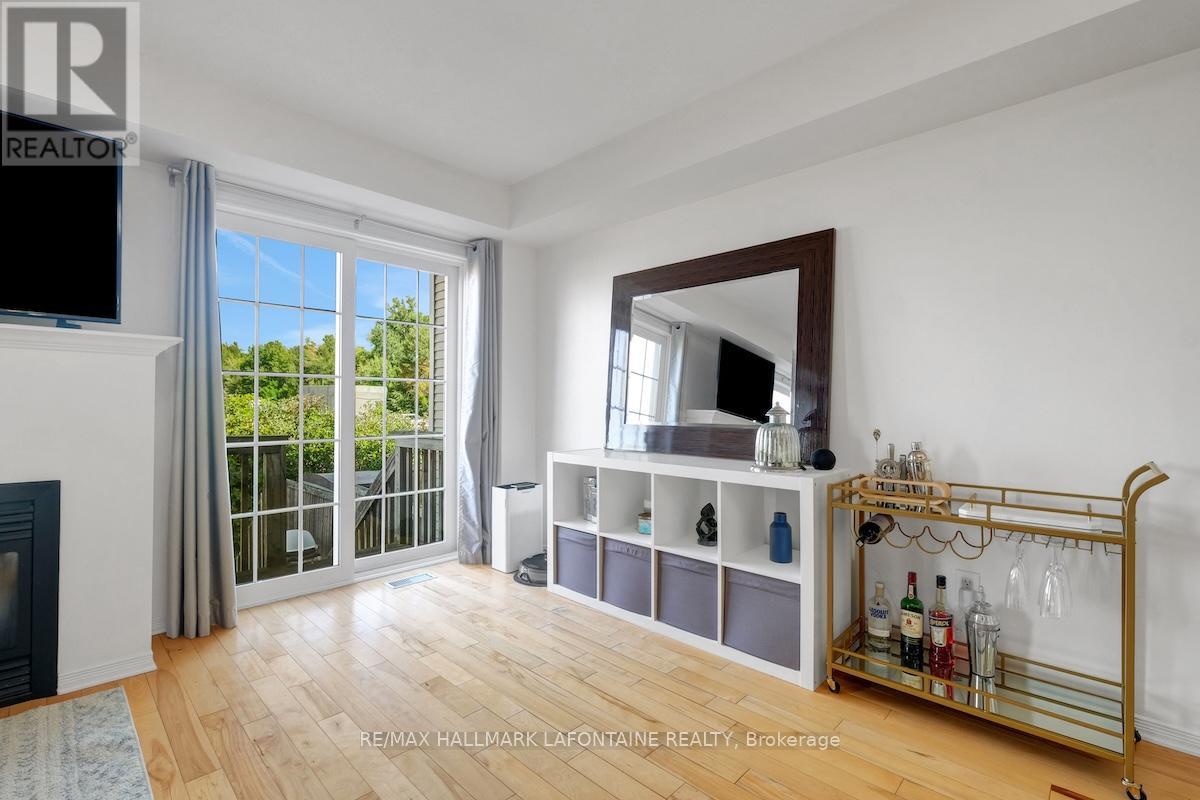 442 Wisteria Crescent, Ottawa, Ontario  K1V 0P1 - Photo 10 - X12832316