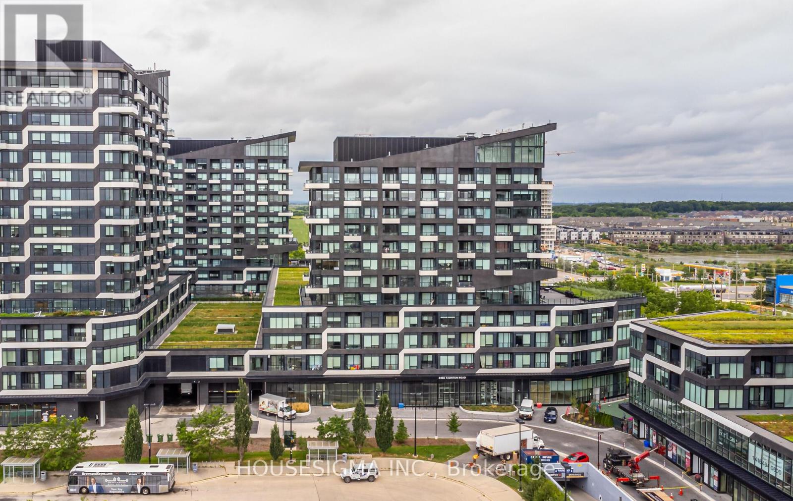 349 - 2485 Taunton Road, Oakville, Ontario L6H 3R8 - Photo 3 - W12956098