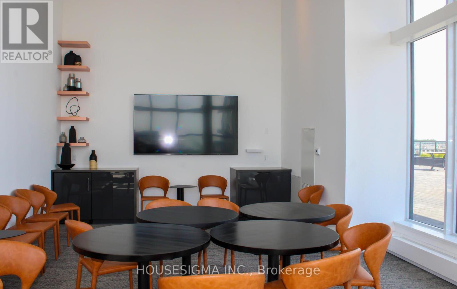 349 - 2485 Taunton Road, Oakville, Ontario L6H 3R8 - Photo 39 - W12956098