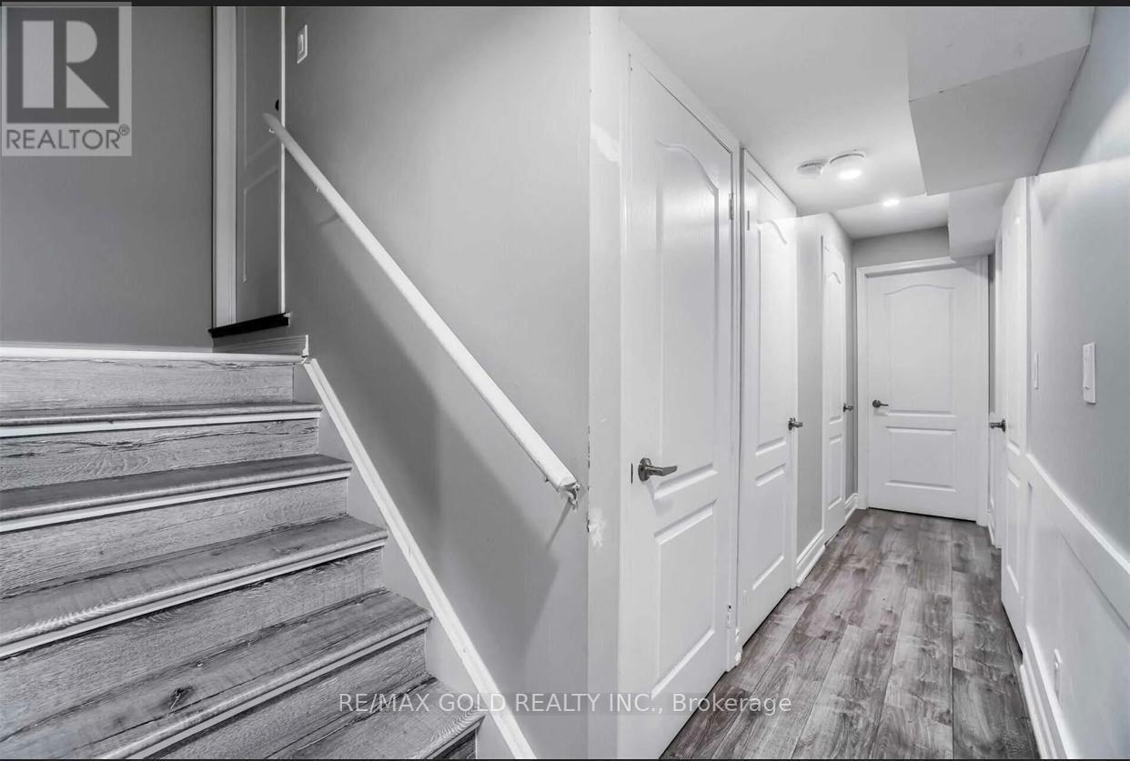 66 Zelda Road, Brampton, Ontario  L6R 0B6 - Photo 15 - W12956118