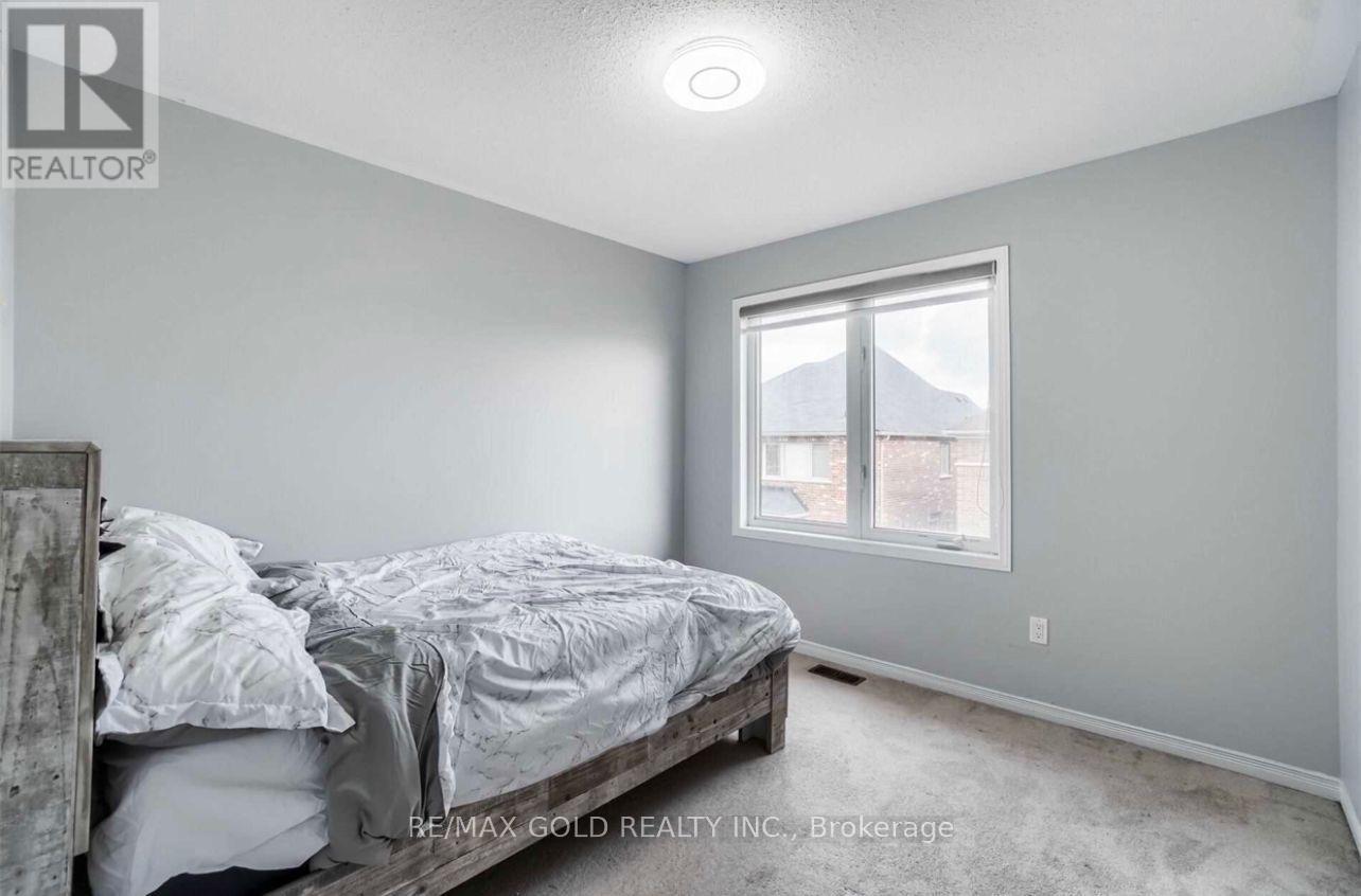 66 Zelda Road, Brampton, Ontario  L6R 0B6 - Photo 8 - W12956118