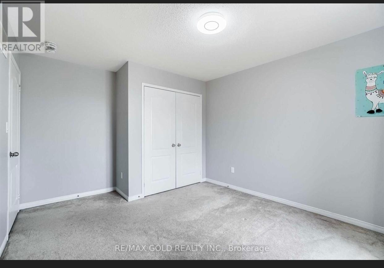 66 Zelda Road, Brampton, Ontario  L6R 0B6 - Photo 9 - W12956118