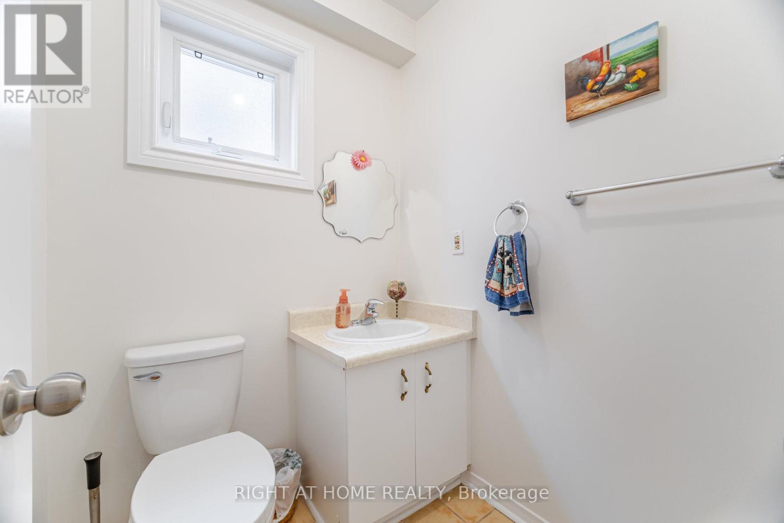 5253 Palomar Crescent, Mississauga, Ontario  L5R 2W8 - Photo 19 - W12956132