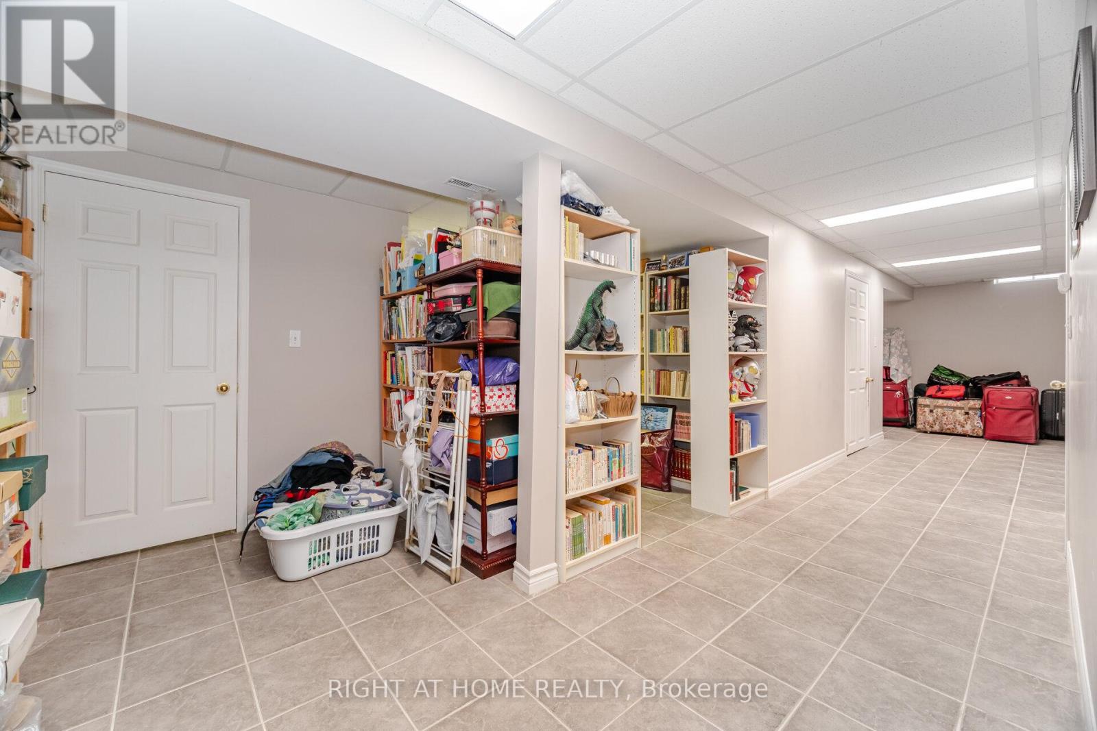 5253 Palomar Crescent, Mississauga, Ontario  L5R 2W8 - Photo 36 - W12956132