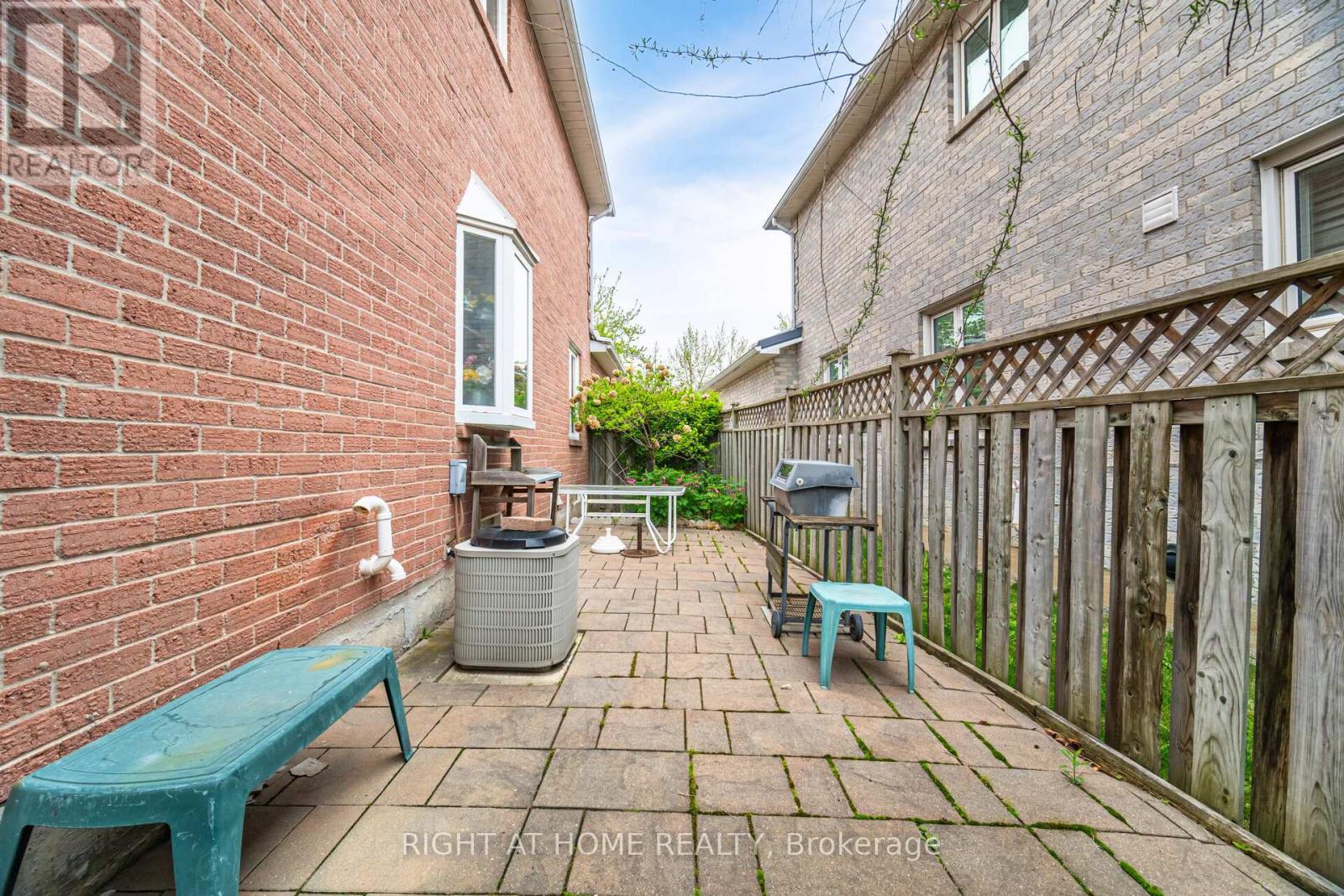 5253 Palomar Crescent, Mississauga, Ontario  L5R 2W8 - Photo 47 - W12956132