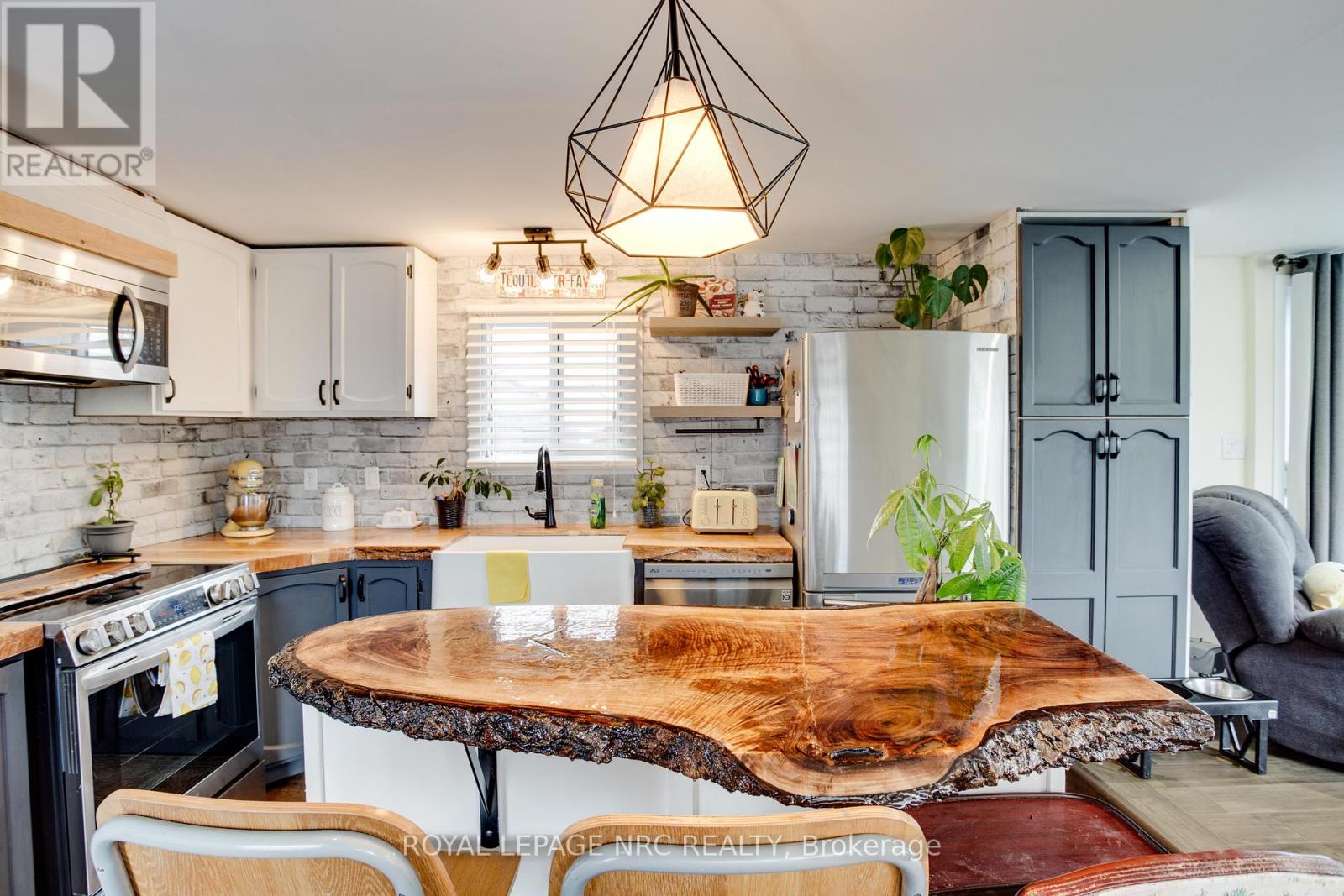 297 - 241 St. Paul Street, St. Catharines, Ontario  L2S 2E5 - Photo 6 - X12956100