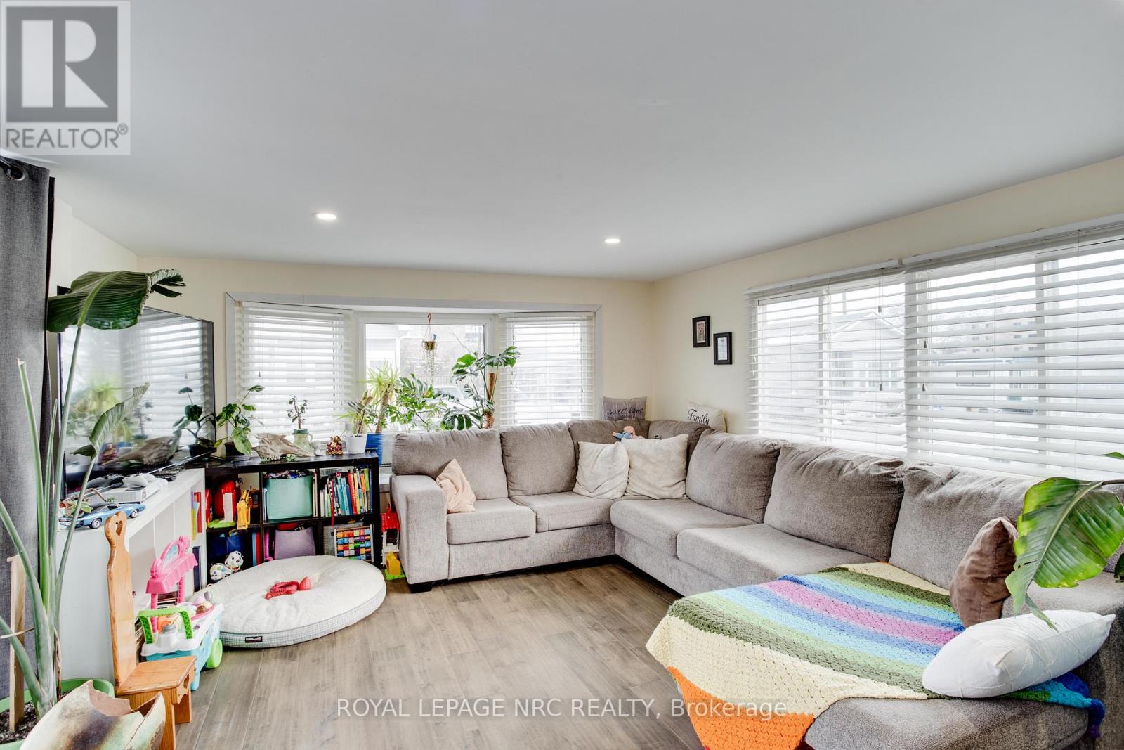 297 - 241 St. Paul Street, St. Catharines, Ontario  L2S 2E5 - Photo 9 - X12956100