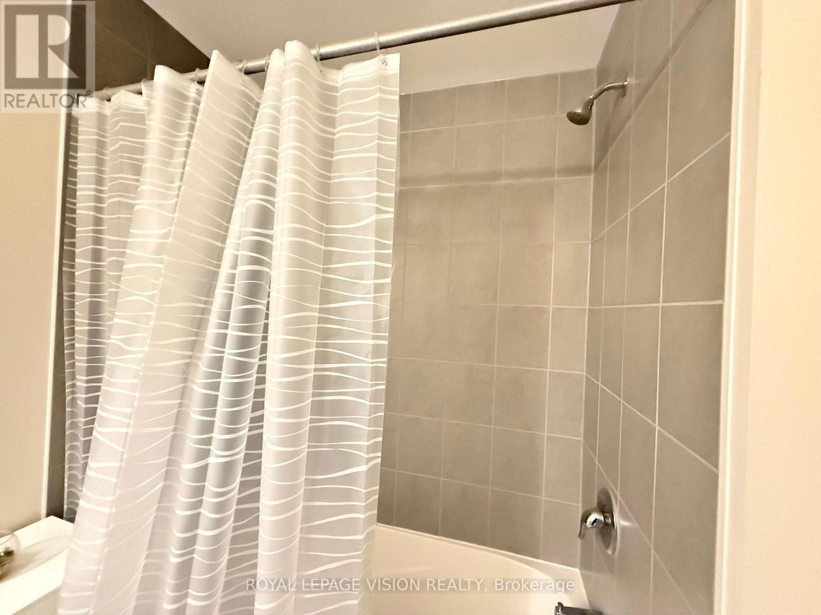 43 Bank Swallow Crescent, Kitchener, Ontario  N2P 0J7 - Photo 45 - X12956128