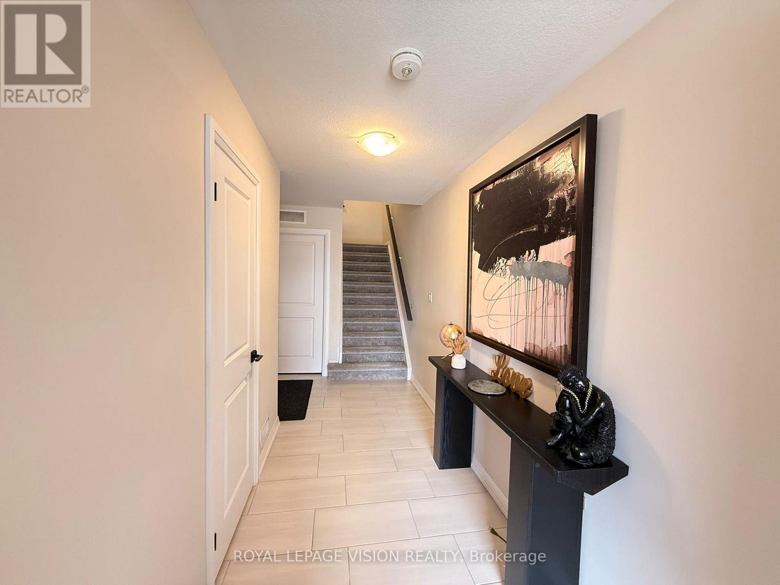 43 Bank Swallow Crescent, Kitchener, Ontario  N2P 0J7 - Photo 7 - X12956128