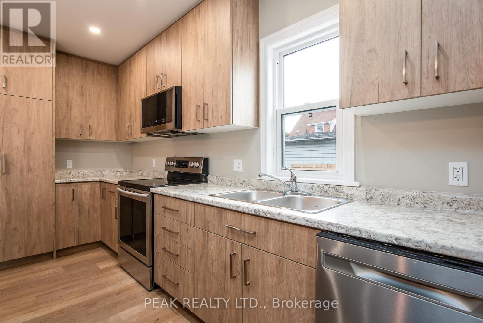 525 Courtland Avenue E, Kitchener, Ontario  N2G 2W9 - Photo 18 - X12956140