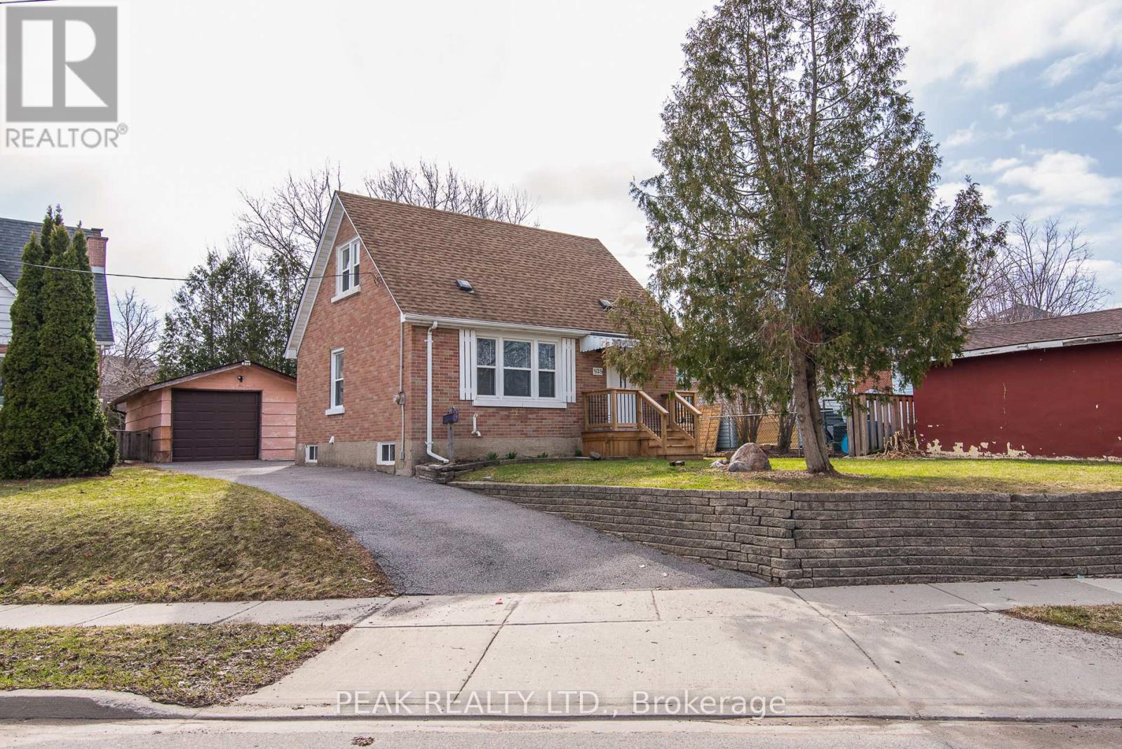 525 Courtland Avenue E, Kitchener, Ontario  N2G 2W9 - Photo 3 - X12956140