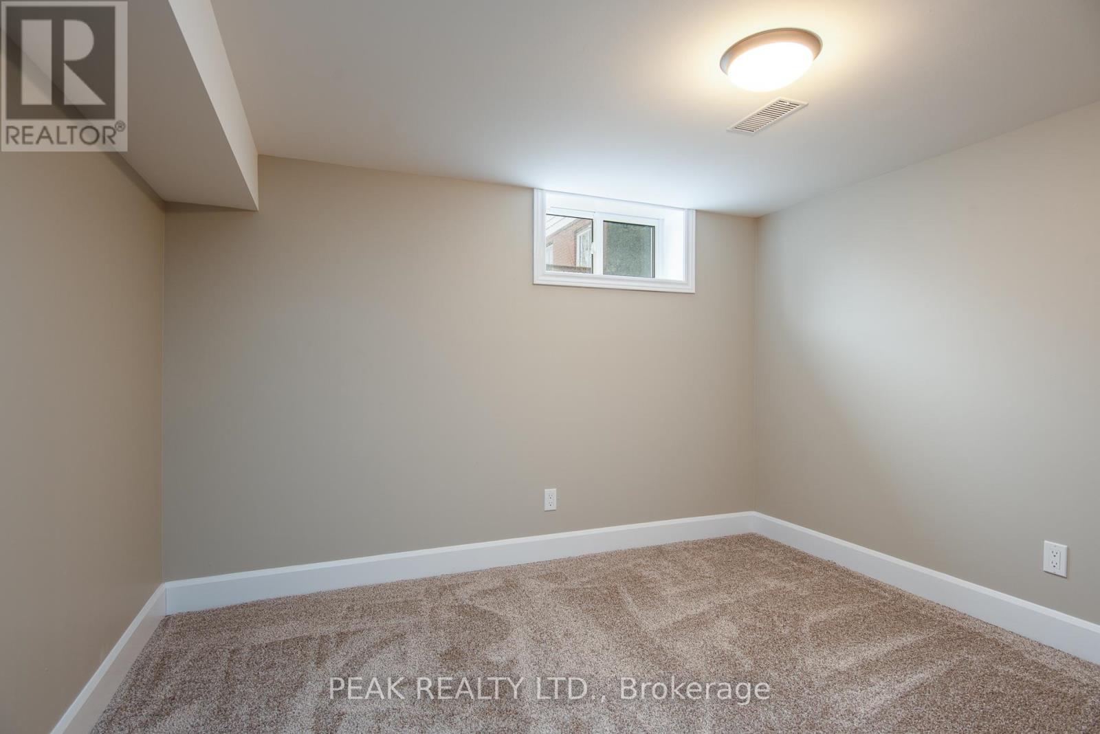 525 Courtland Avenue E, Kitchener, Ontario  N2G 2W9 - Photo 36 - X12956140