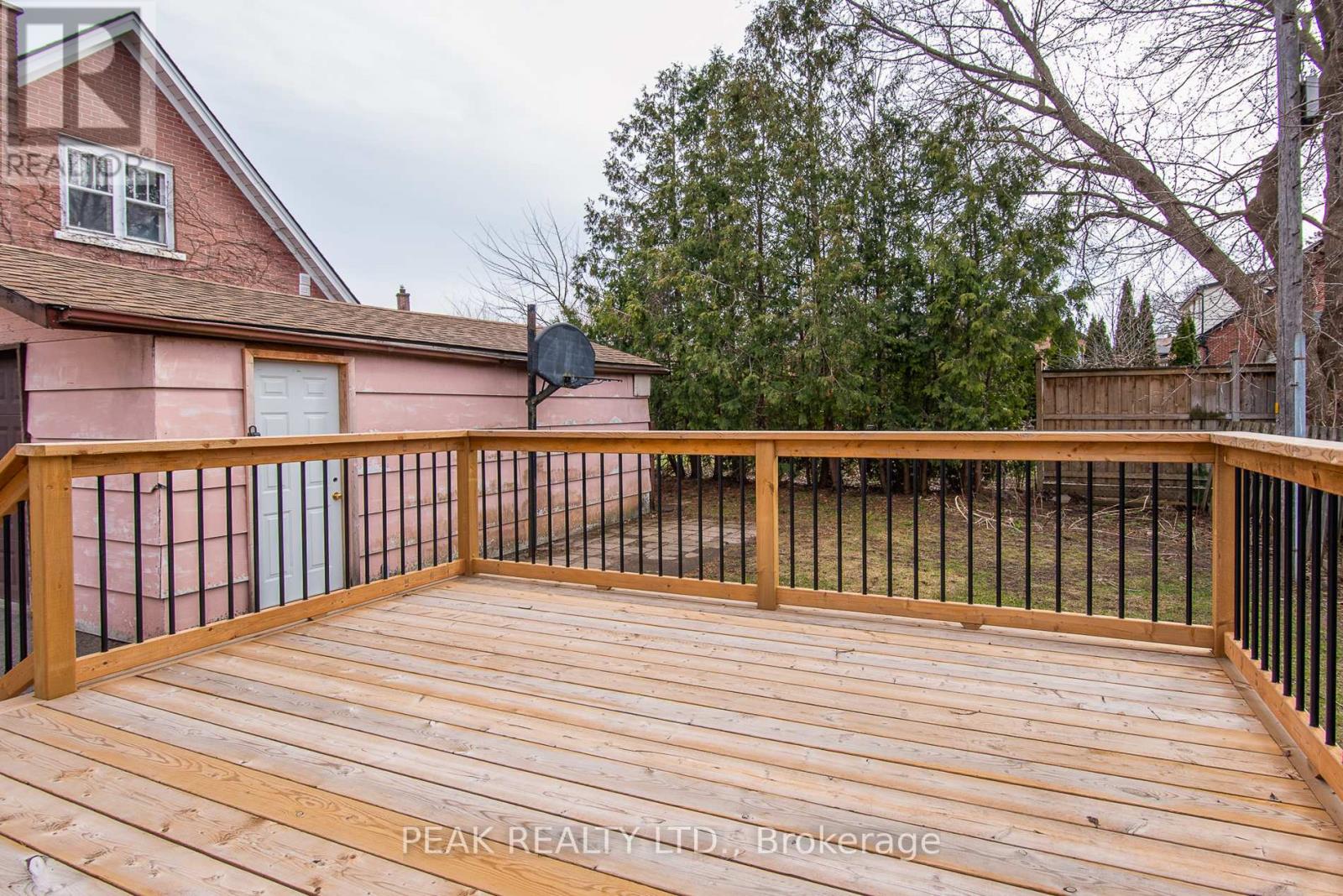 525 Courtland Avenue E, Kitchener, Ontario  N2G 2W9 - Photo 6 - X12956140