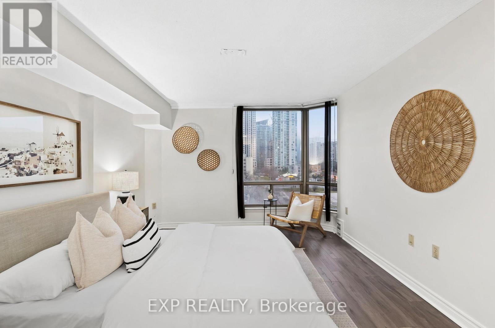 707 - 25 Fairview Road W, Mississauga, Ontario  L5B 3Y8 - Photo 19 - W12950262