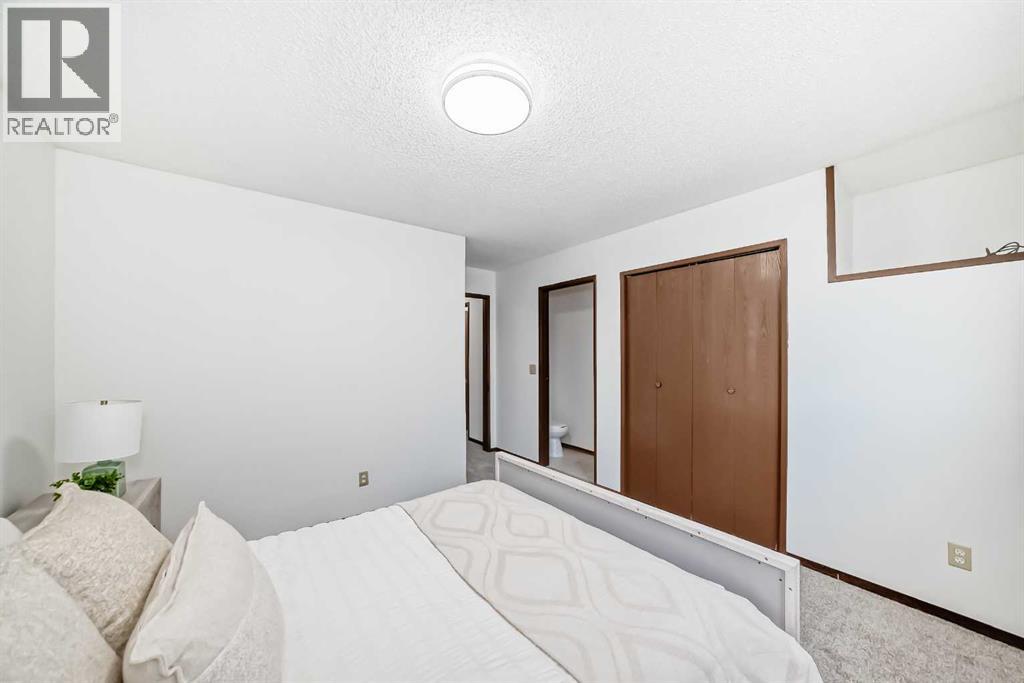 6735 Temple Drive NE, Calgary, Alberta  T1Y 5S1 - Photo 14 - A2295031