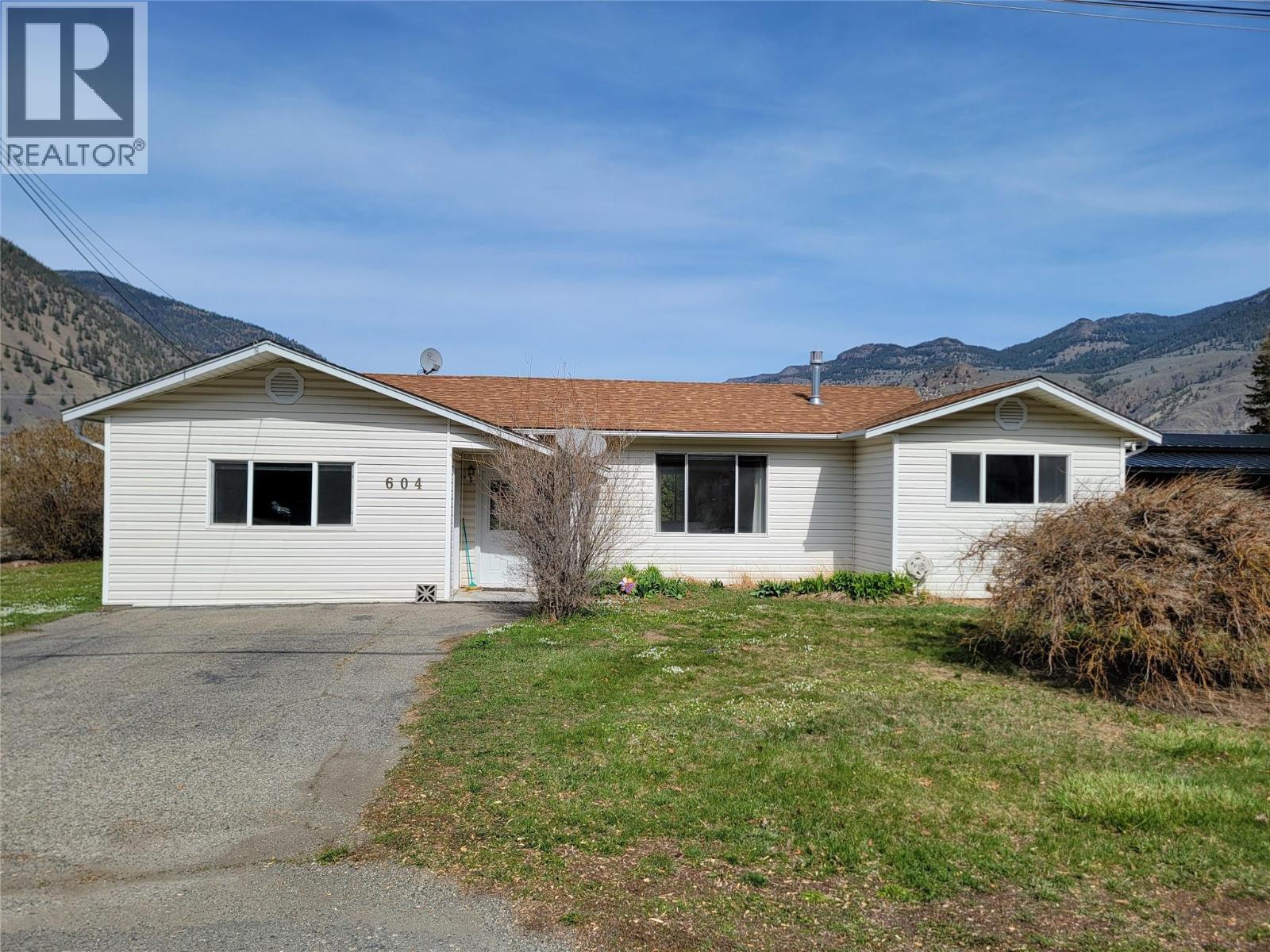 604 11th Avenue, Keremeos, British Columbia