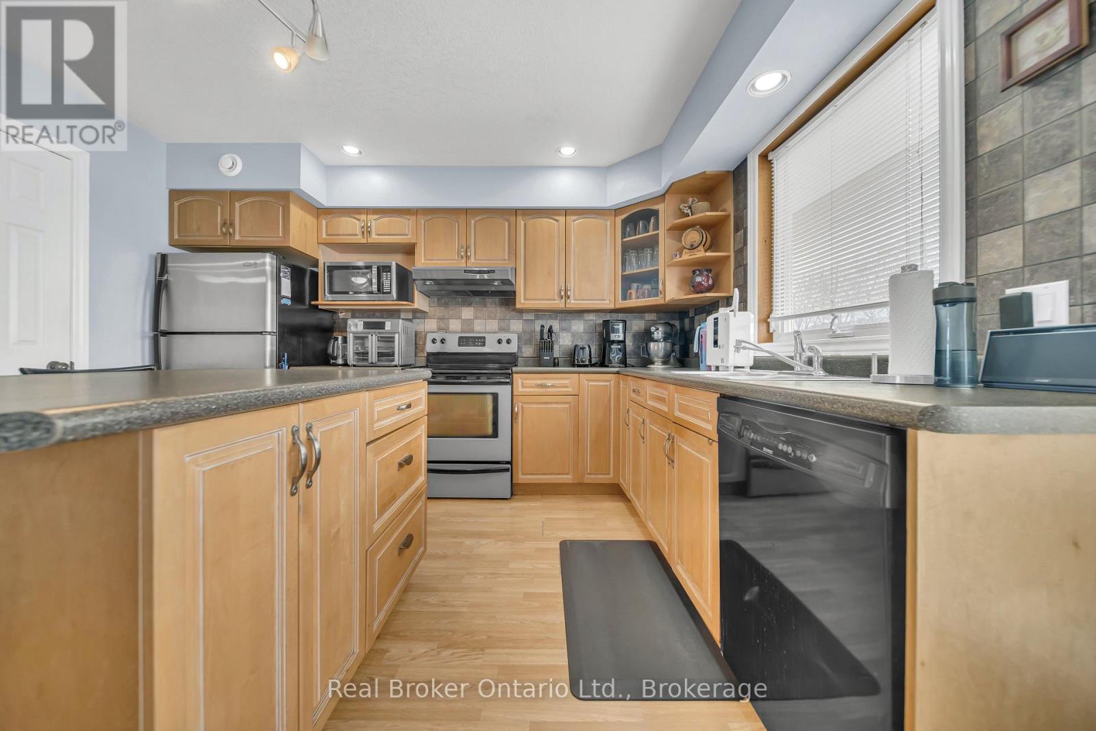 44611 Perth Line 86 Line, Huron East, Ontario  N4W 3G6 - Photo 13 - X12826386