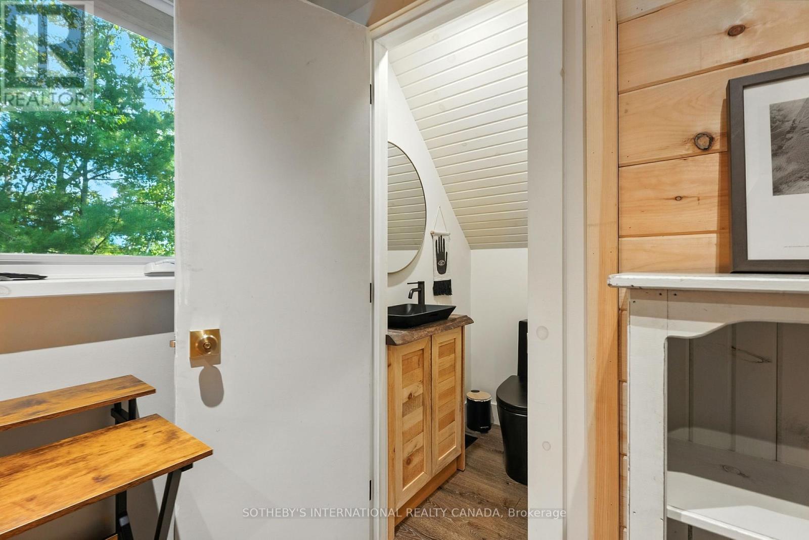 1023 Mccabe Road, Lake Of Bays, Ontario  P0B 1A0 - Photo 24 - X12954054