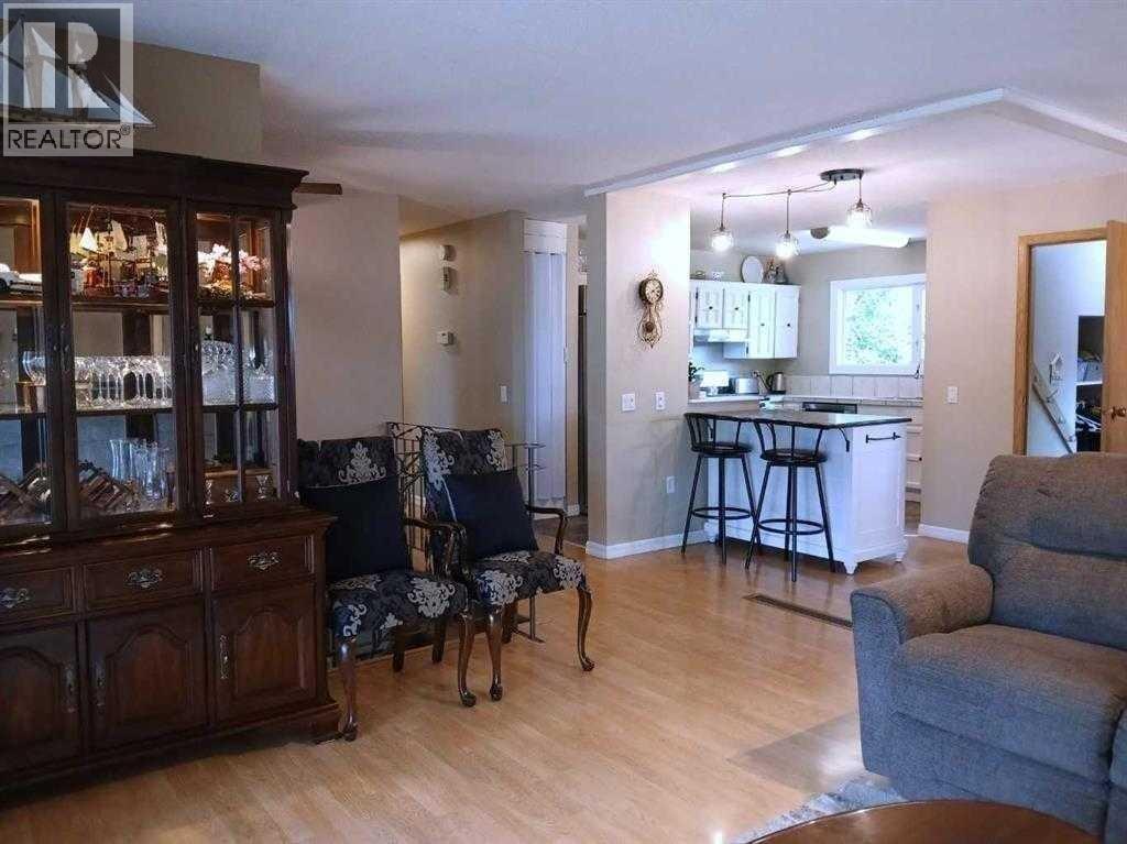 3808 49a Avenue, Innisfail, Alberta  T4G 1J2 - Photo 3 - A2298948