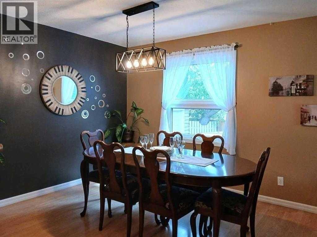 3808 49a Avenue, Innisfail, Alberta  T4G 1J2 - Photo 6 - A2298948