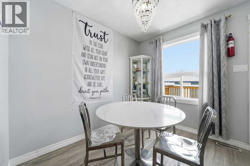 72 Falchurch Road NE, Calgary, Alberta  T3J 1J8 - Photo 10 - A2292792