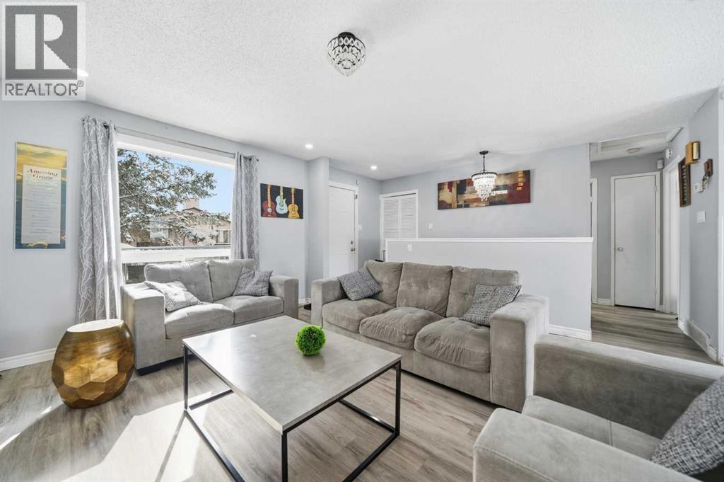 72 Falchurch Road NE, Calgary, Alberta  T3J 1J8 - Photo 6 - A2292792