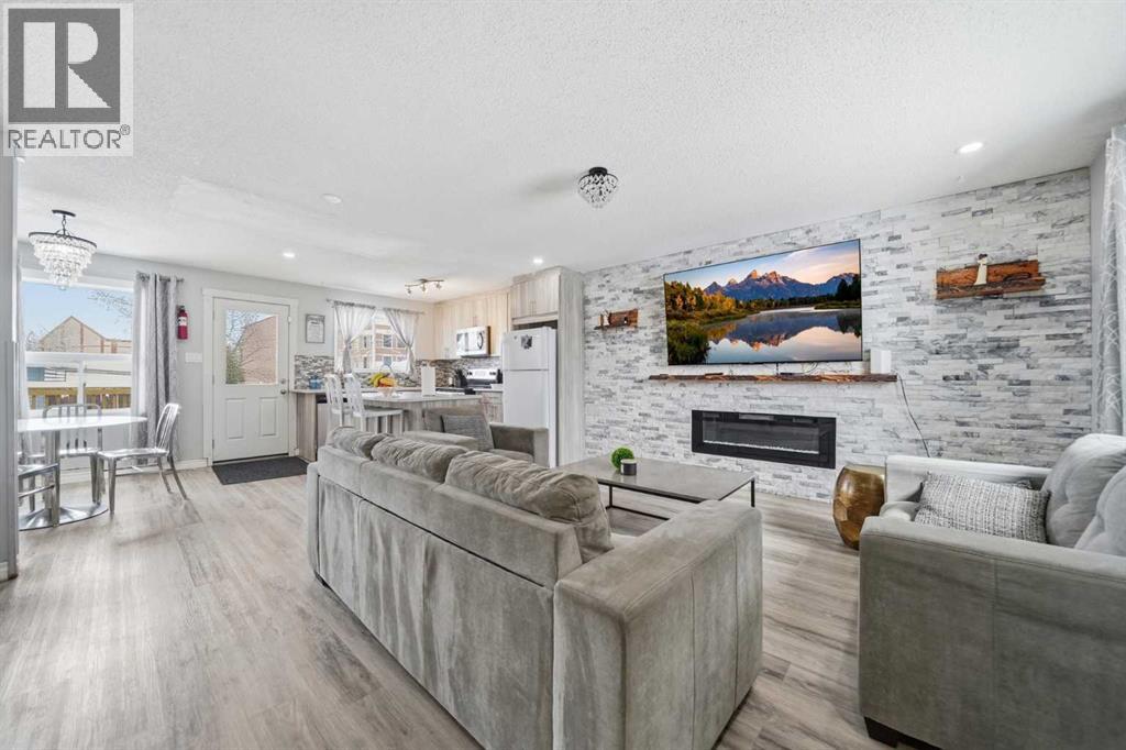 72 Falchurch Road NE, Calgary, Alberta  T3J 1J8 - Photo 5 - A2292792