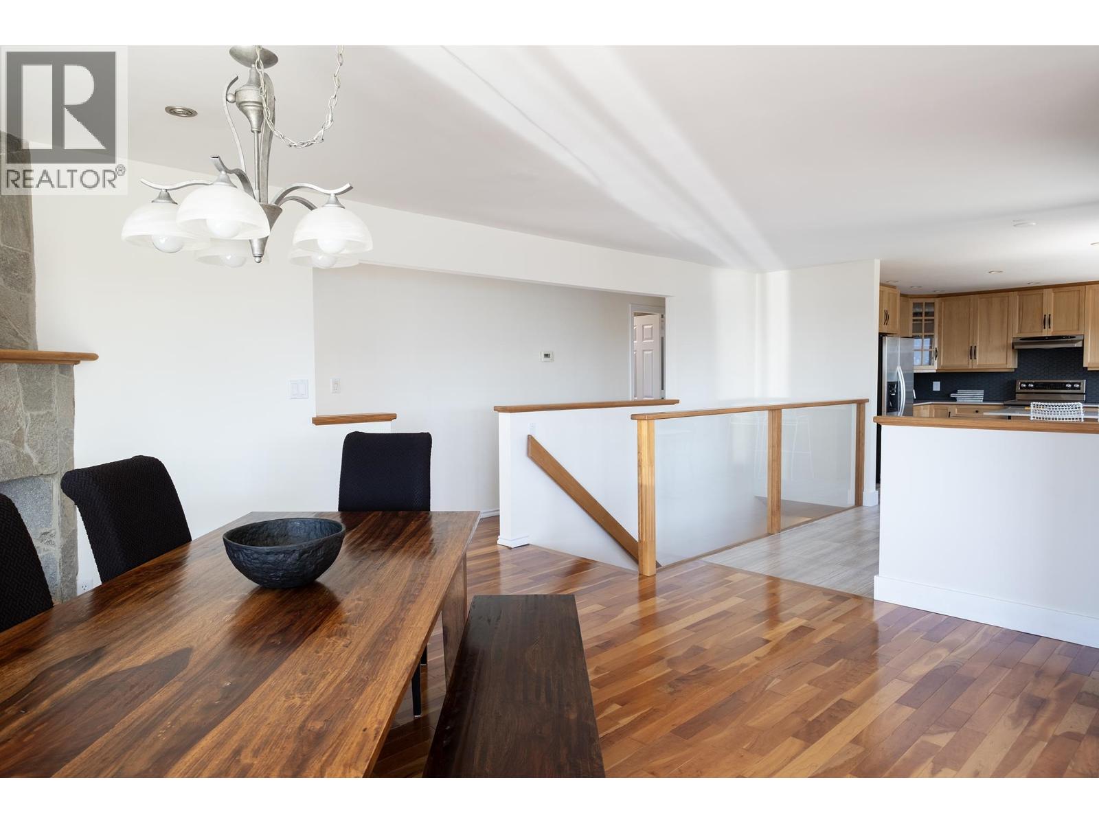 485 Abbs Road, Gibsons, British Columbia  V0N 1V0 - Photo 7 - R3106896